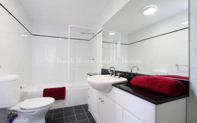 Bondi Beach Garden Apartment