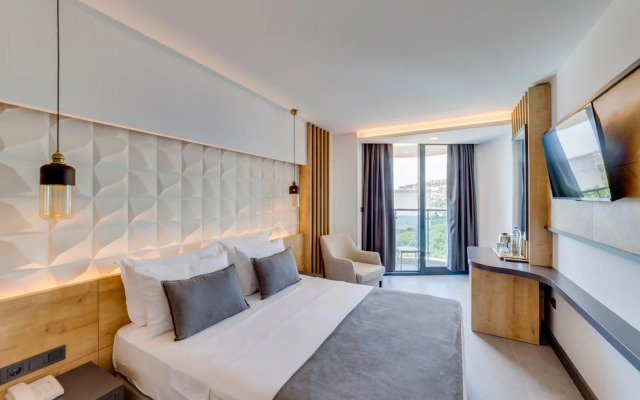 Signature Blue Resort Kuşadası