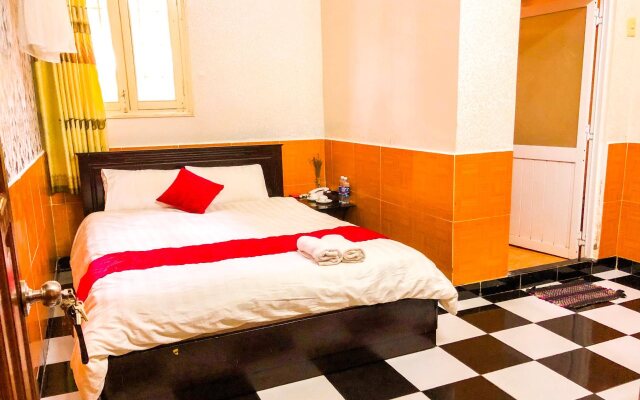 Hai Quyen Thien Cu Hotel