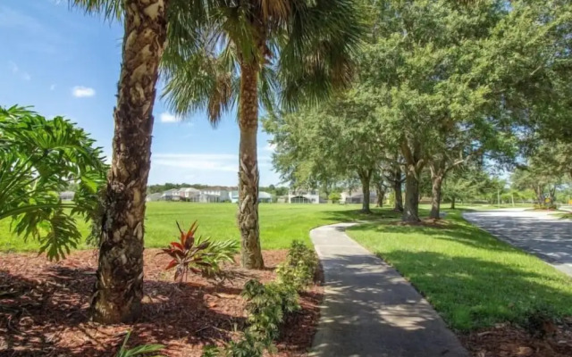 South Facing W/ Private Pool & Spa