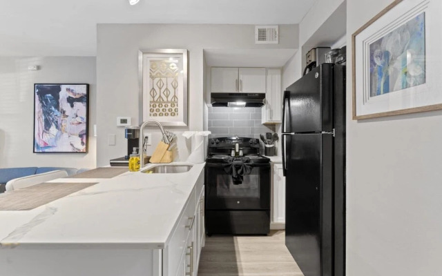 Quaint Studio Close to Downtown and Domain
