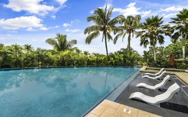 Wai'ula'ula A102 by RedAwning