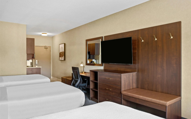 Ramada by Wyndham Drumheller Hotel & Suites
