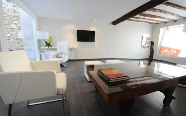 Apartamentos Turísticos Mirablanc