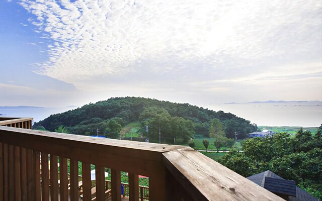 Ganghwa Haeneomi Pension