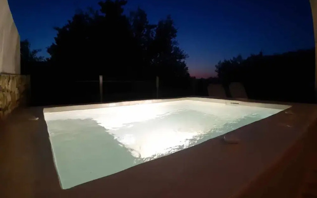 Kirki s Cozy Getaway - Paxoi Getaway w Jacuzzi