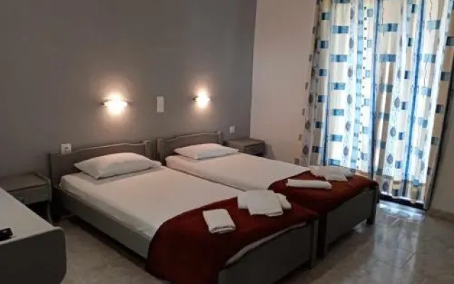Dennis Apartments