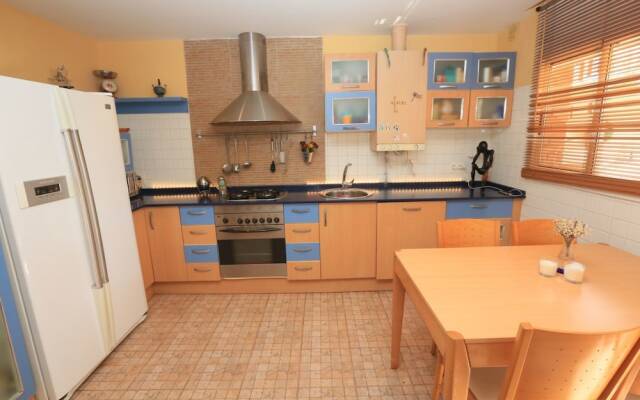 Villa Acogedora Para 8 Personas en Cambrils