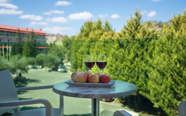 Rodon Hotel and Resort