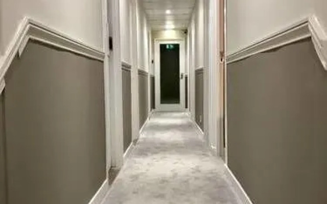 Best Western Mount Sorrel Hotel