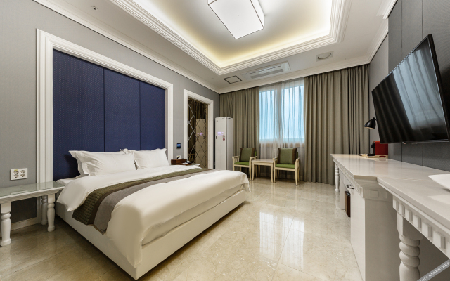 Naju Hotel Core