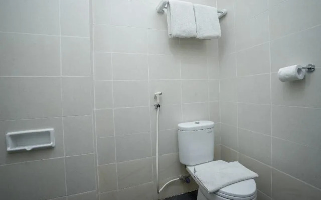 Capital O 1083 Hotel Grand Kartika