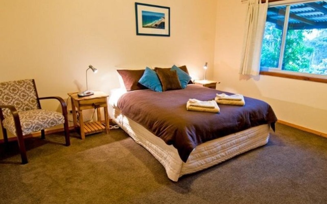Seaview Retreat on Bruny Island – Guest Rooms – Adventure Bay