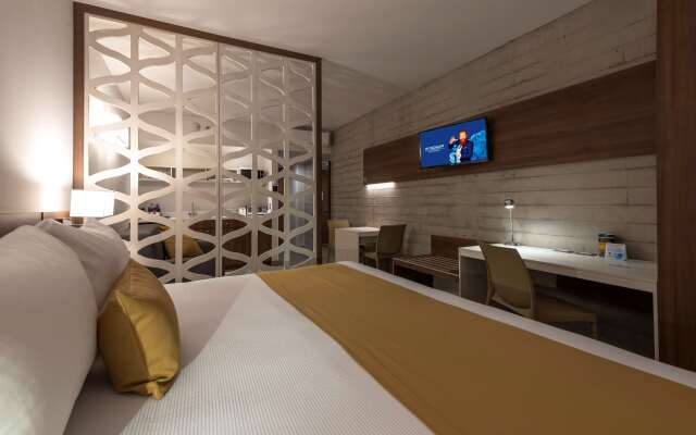 Microtel Inn &amp; Suites by Wyndham San Luis Potosi