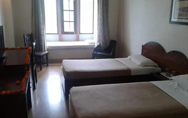 Hotel Pratap Palace
