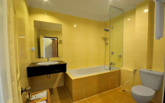 Royal Golden View Hotel