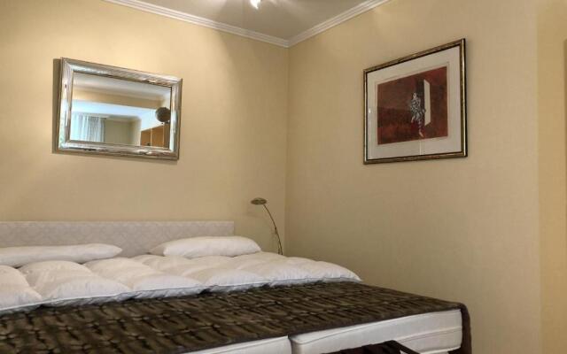 Ferienwohnung in weißer Villa am Kliff