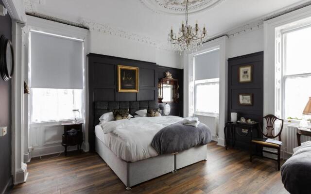 The Warren Belfast - Unique Accommodation