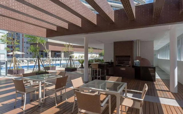 Condomínio de Luxo em Frente à Praia (novinho)