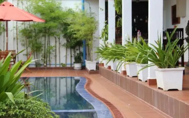 Lakeside Boutique Villa