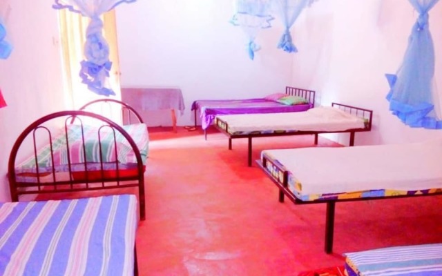 Yoho Mango Tree Home Stay & Hostel