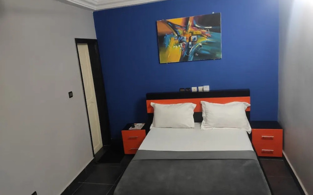 Room in Guest Room - Standard Double Bed in Royal Blue Guest House and Bar