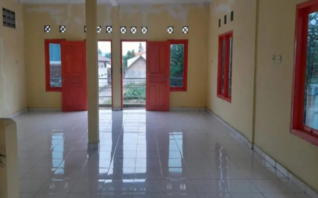 Rumah Singgah Peziarah Ganjuran by ZUZU