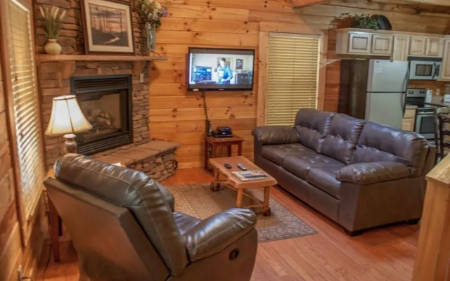 46 Bear Necessites - 2 Br Cabin