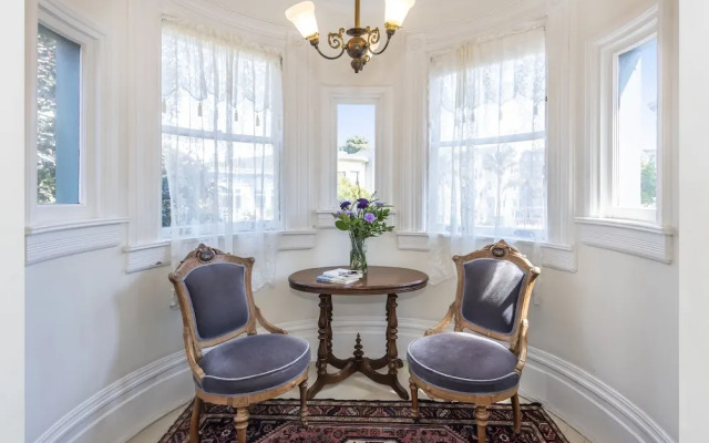 Chateau Tivoli B&B