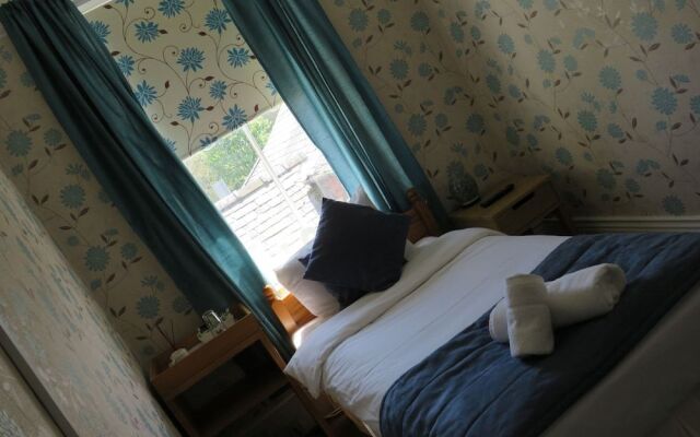 The Queens Arms Hotel