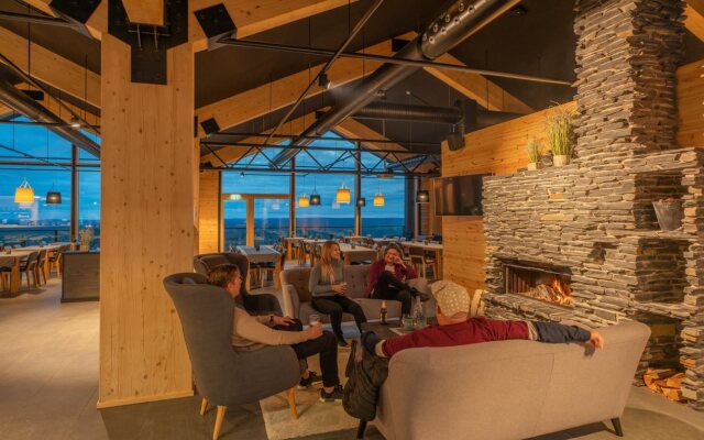 Star Arctic Hotel & Activities