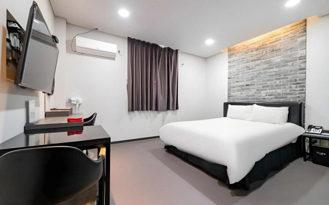 Hotel Cube