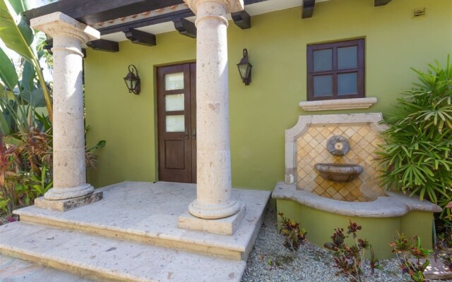 Casa Maravillas: 4 Bdrm Colonial Inspired Design Villa in Punta Ballena at a Discounted Rate!