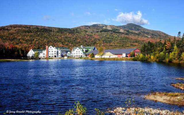 Snowy Owl Inn And Resort