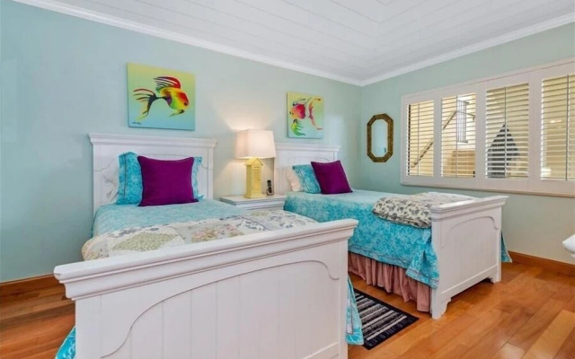 Sea Oats 111 2 Bedroom Condo by RedAwning