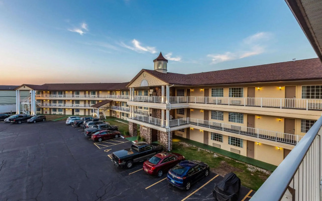 Quality Inn Lakefront