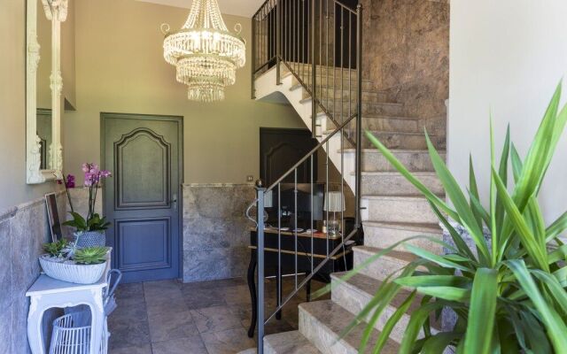 Le Chateau des Cinq Cantons