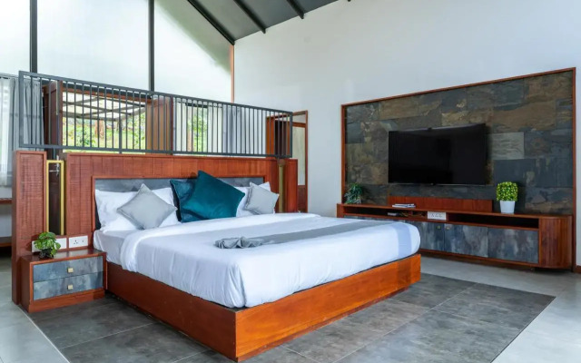 Crystal Kuruva Nature Resort & Spa