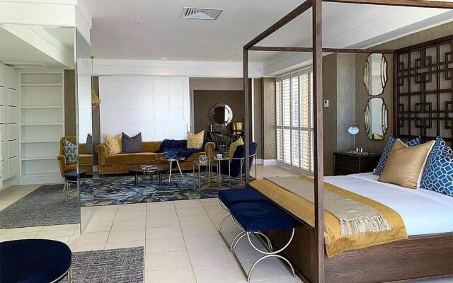 Clifton YOLO Spaces – Clifton Mansion Villa