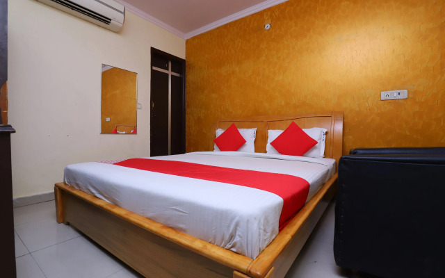 OYO 37773 Hotel J Joy