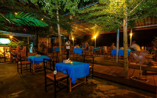 The Aristo Beach by Holy Cow 318