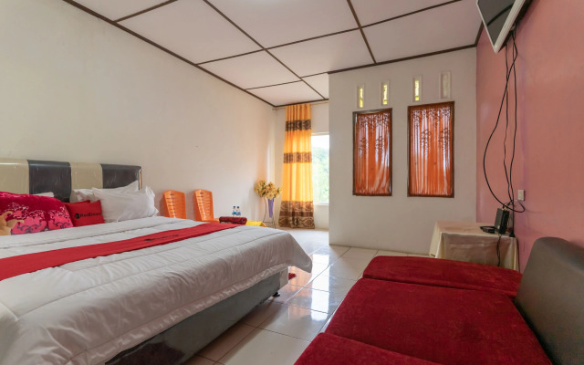 RedDoorz @ Nantampukmas Sidikalang