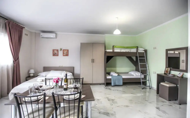 Del Sol Meteora Luxurious Family Suites1