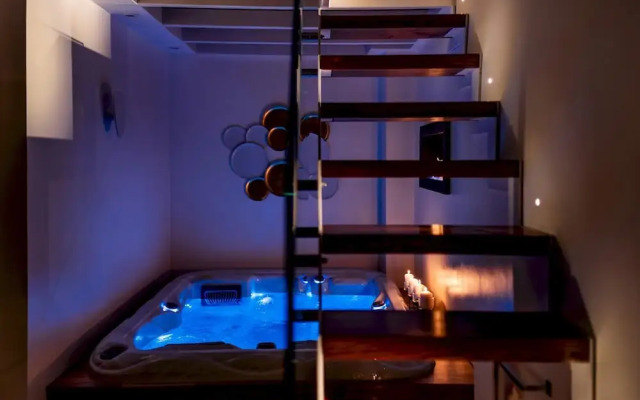 Old Court Luxury Suite Spa