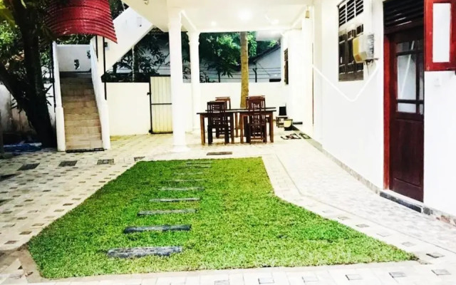 Yoho Sunny Place Guest House