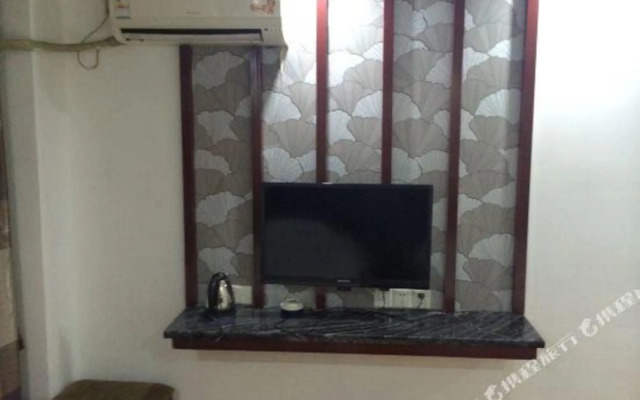 Home Inn Huaxuan Collection Hotel (Guangzhou Railway Station Clocks and Watches City)