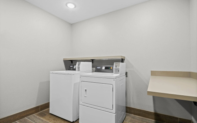 AmericInn by Wyndham International Falls