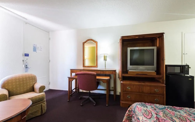 Days Inn Alcoa Knoxville Airport