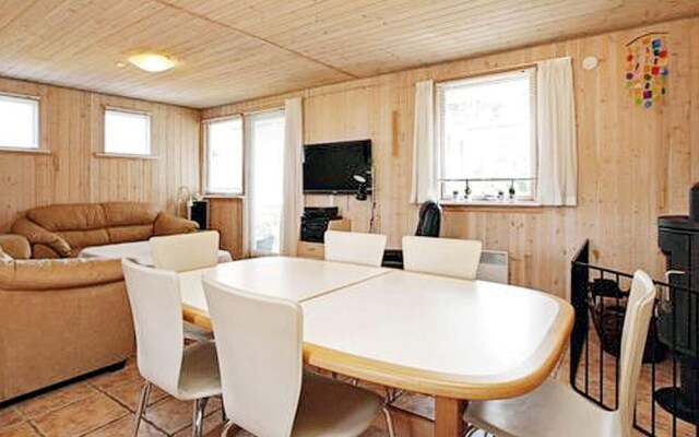 6 Person Holiday Home in Fårvang