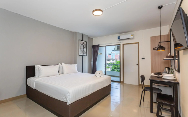 CK2 Hotel